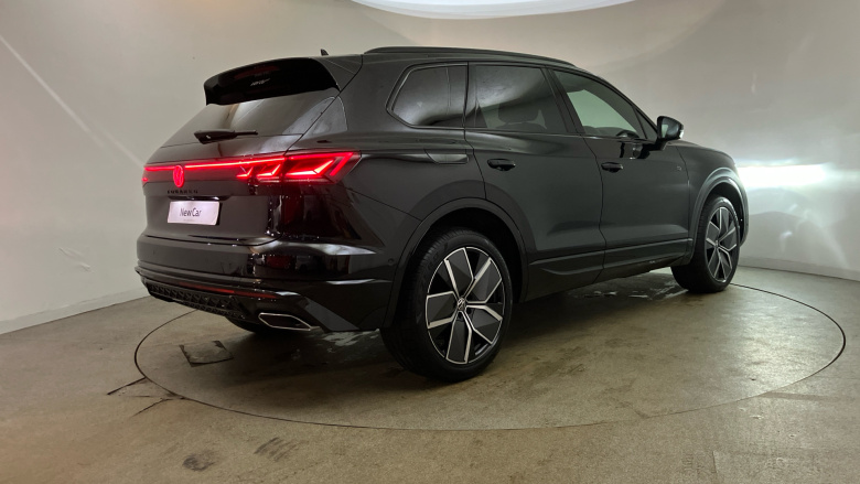 Volkswagen Touareg 3.0 V6 TDI 4Motion 286 Black Edition 5dr Tip Auto Diesel Estate